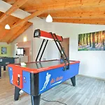 بيت للعطل Valbandon 1719 *