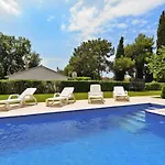 Valbandon 1719 بيت للعطل *