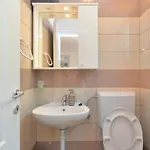بيت للعطل Valbandon 1719 *