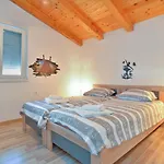 Valbandon 1719 بيت للعطل *